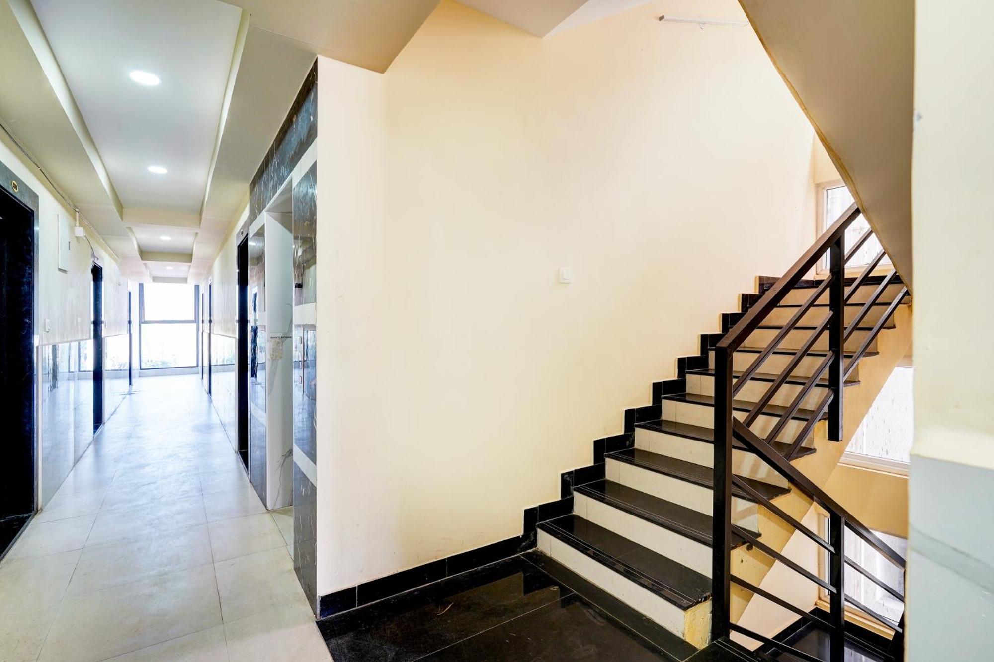 Super Hotel O Sri Vishnu Prime Opposite The Studio Salon, Kundalhalli Gate 班加罗尔 外观 照片